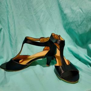 Women's black strappy heels, size 9